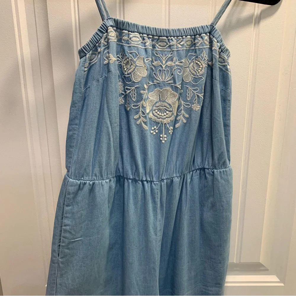 Small. Thin blue jean/ chambray jumpsuit. Embroidered top. - Picture 5 of 14